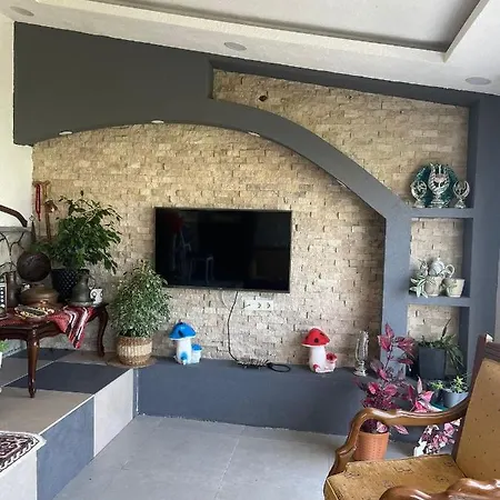 Manazil Alsuqur Apartment
